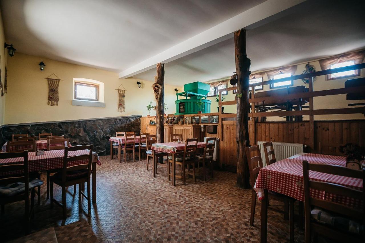 Moara De Piatra Ξενοδοχείο Carta  Εξωτερικό φωτογραφία