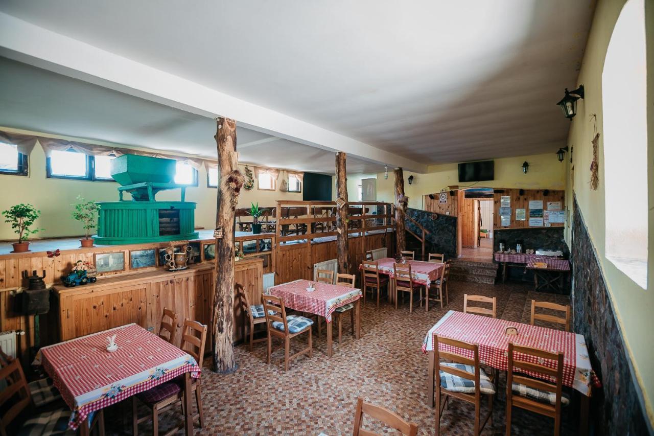 Moara De Piatra Ξενοδοχείο Carta  Εξωτερικό φωτογραφία